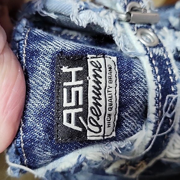 NWOT- Ash ‘Rainbow’ Platform Canvas Sneaker in Dark Blue - Picture 12 of 13